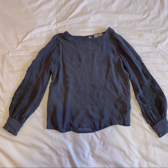 blouse - Picture 1 of 3